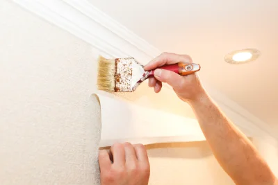 Pose de papier peint à Crépand — revêtements muraux et toiles de verre